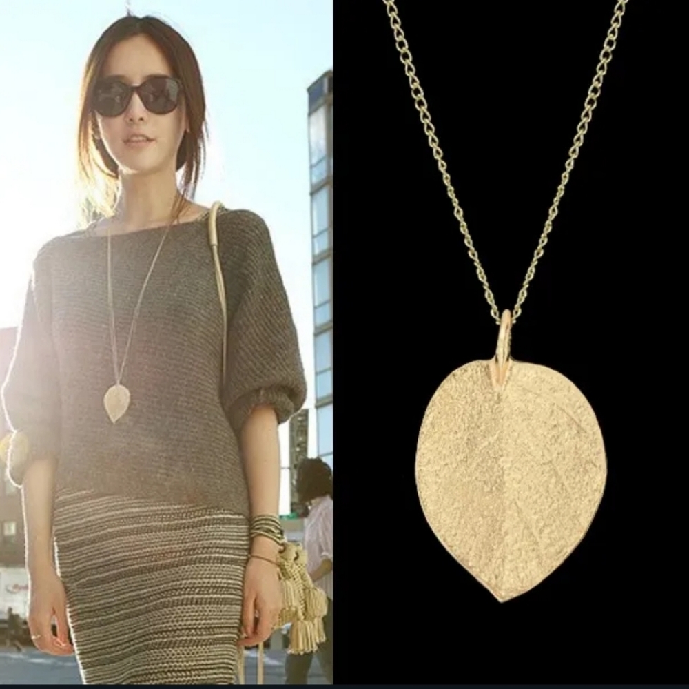 NWT Leaf Pendant Necklace - Picture 1 of 4